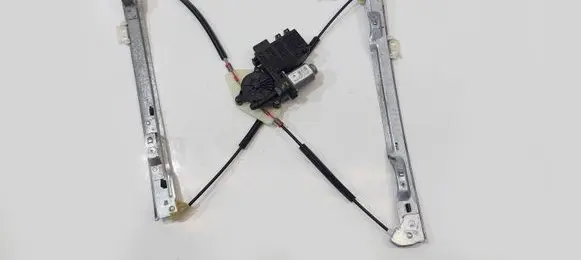 Citroen C4 I Picasso Front door window regulator motor 9682495680 400965E