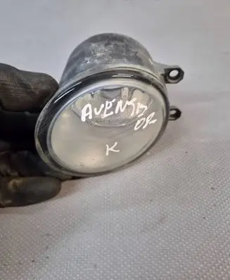 Toyota Avensis T250 Front fog light 812200D041