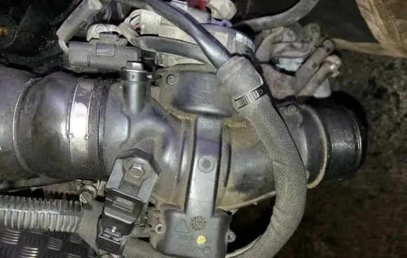 Citroen C4 Grand Picasso Throttle valve 9660030480