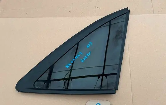 Ford Kuga III Front vent window/glass (coupe) 