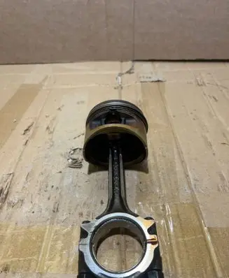 Nissan Micra Piston with connecting rod 