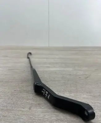 Volvo S40, V40 Front wiper blade arm 334931 A051