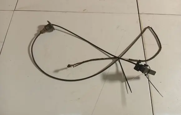 Citroen C4 I Engine bonnet (hood) release handle 