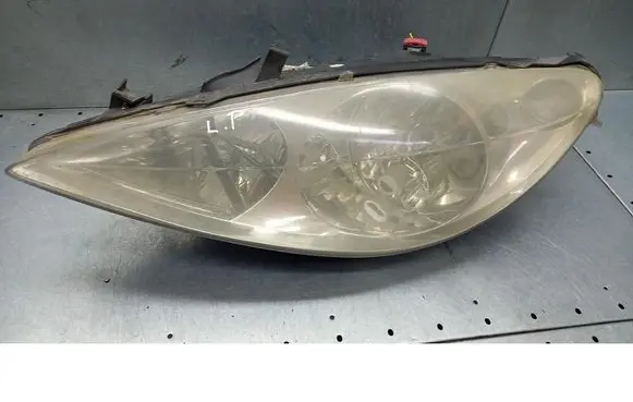 Peugeot 307 CC Front reflector 