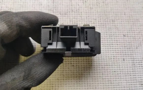 Volvo S70 V70 V70 XC Tailgate opening switch 9162946 03170000