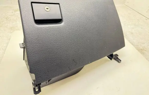 Audi 80 90 B3 Glove box 8A1857035B