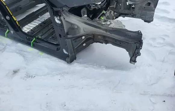Tesla Model Y Front quarter panel 