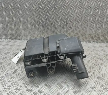 Peugeot 308 Air filter box 9828002080