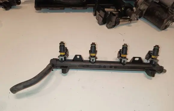 Skoda Fabia Mk1 (6Y) Fuel main line pipe 036133320 160606F 036906031AG