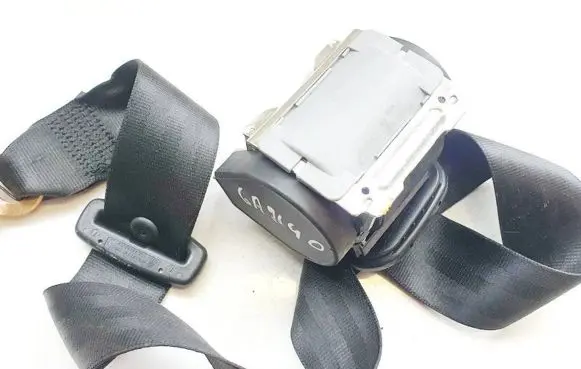 Audi A6 S6 C6 4F Middle seatbelt (rear) 605830000
