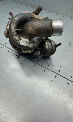 Toyota Avensis Verso Turbo 727210-1