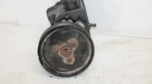 Mercedes-Benz Vito Viano W639 Power steering pump A0034667201 7692900530