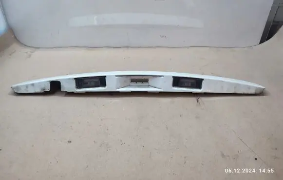 Nissan Qashqai+2 Number plate light