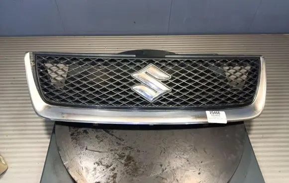Suzuki Grand Vitara II Front grill