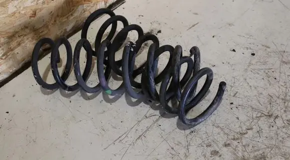 Volvo S40, V40 Rear coil spring 916814605A2223