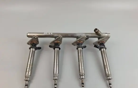 Mercedes-Benz SLC R172 Fuel main line pipe A2740703800 A2560700187
