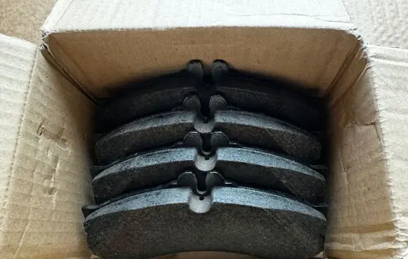 Volkswagen II LT Brake pads (rear) 2D0698151B