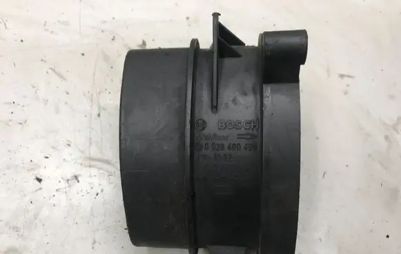 BMW 5 E39 Mass air flow meter 0928400468 136277870760