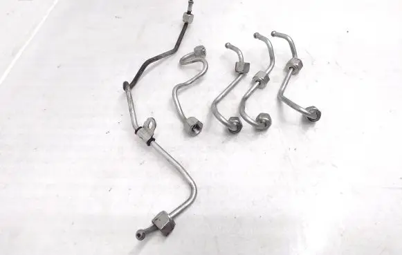 Renault Master III Fuel injector supply line/pipe 