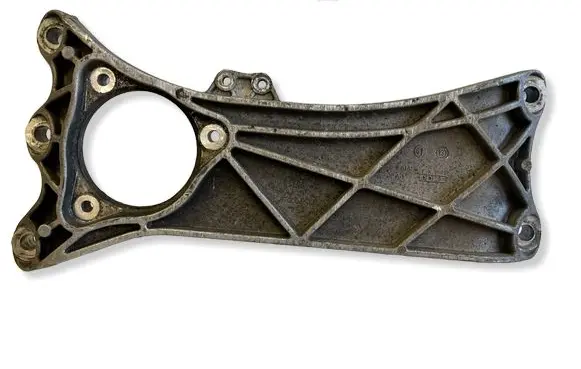 Maserati Ghibli Gearbox mounting bracket 670003632