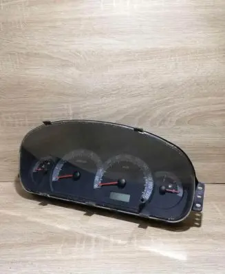 Hyundai Elantra Speedometer (instrument cluster) 940132D241 AA08DCT01