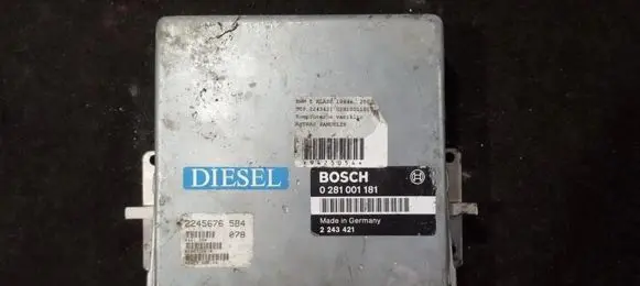 BMW 5 E34 Engine control unit/module 0281001181 2243421