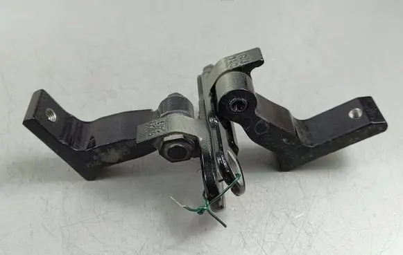 Rear door hinge set