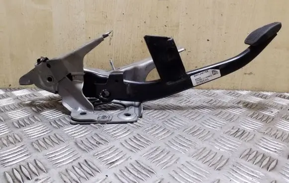 Ford Focus Brake pedal BV612467CE