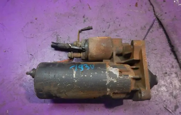 Renault 19 Starter motor 0001110095