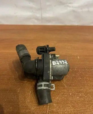 Mercedes-Benz E W210 Coolant heater control valve 0018307784 D2992
