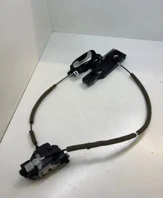 Renault Kadjar Front door lock