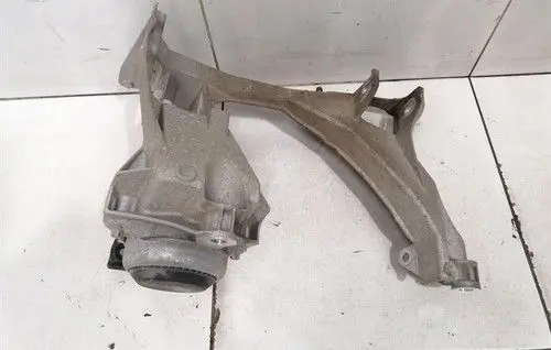 Porsche 718 Cayman 982 982c Engine mount bracket 98133115106