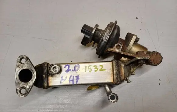 BMW 1 E82 E88 EGR valve cooler 