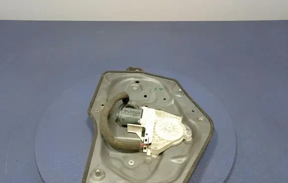 Skoda Superb B6 (3T) Rear door window regulator with motor 