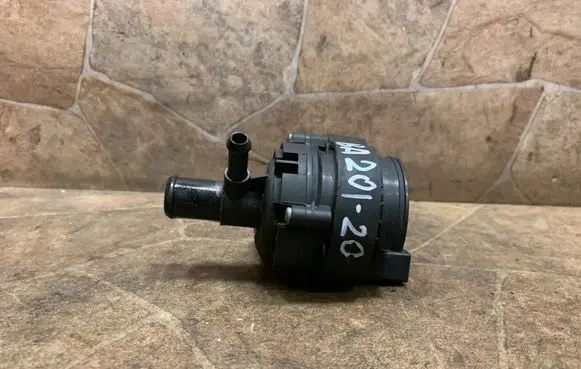 Mercedes-Benz CLS C218 X218 Electric auxiliary coolant/water pump A2118350028