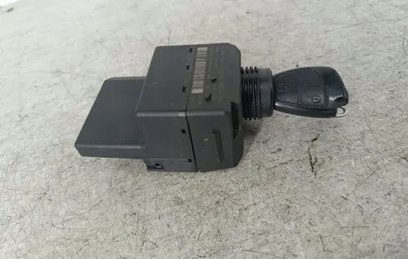 Mercedes-Benz C W203 Ignition lock 2035450508