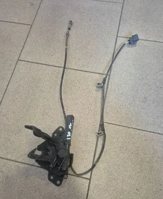 Hyundai i30 Engine bonnet/hood lock/catch 