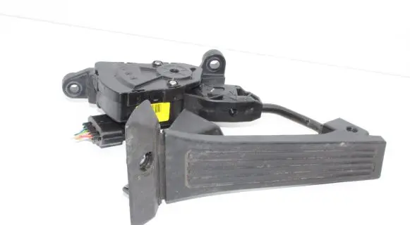 Hyundai ix35 Accelerator throttle pedal DH327272S000