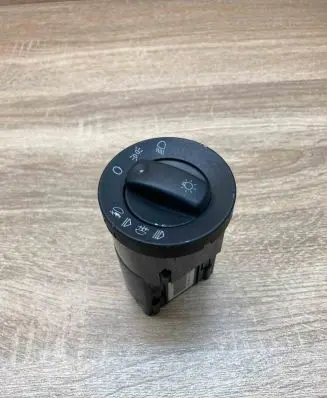 Volkswagen PASSAT B7 Light switch 8E0941531C