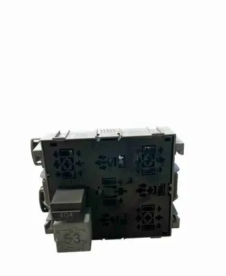 Volkswagen Touareg I Relay mounting block 7l0937503a