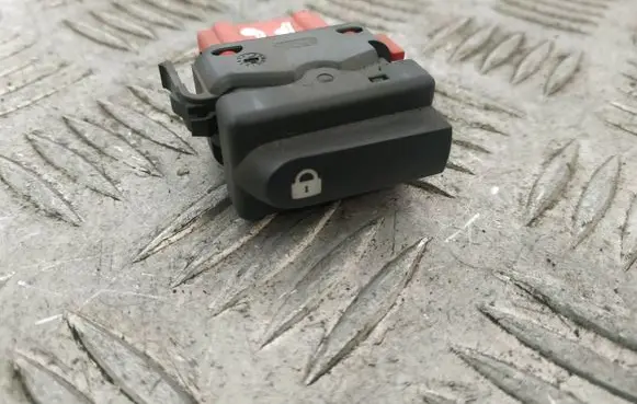 Central locking switch button