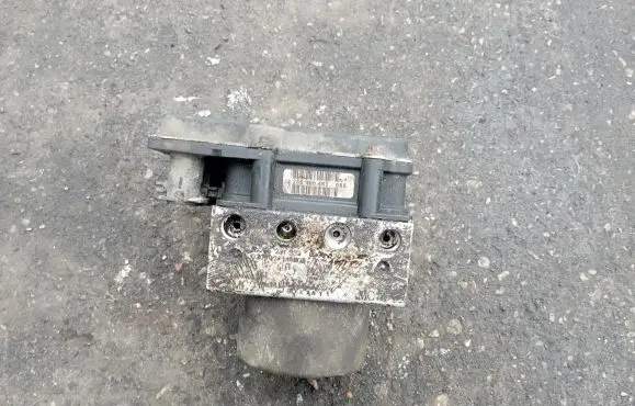 Renault Twingo I ABS Pump 8200229137