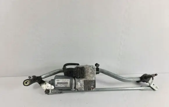 Audi A5 8T 8F Front wiper linkage and motor