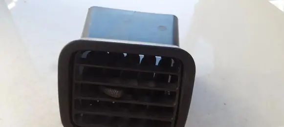 Subaru Forester SG Dash center air vent grill