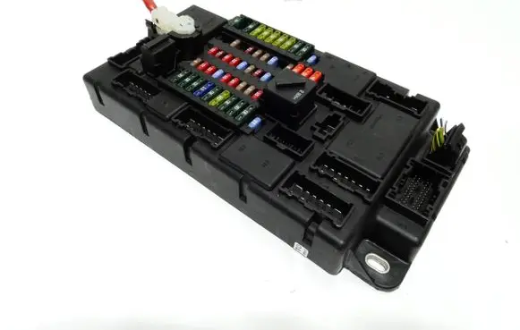 Mini Cooper Countryman R60 Fuse module 504912F05 9813233 0102282020