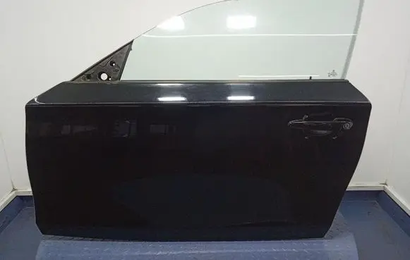 BMW 1 E82 E88 Front door 