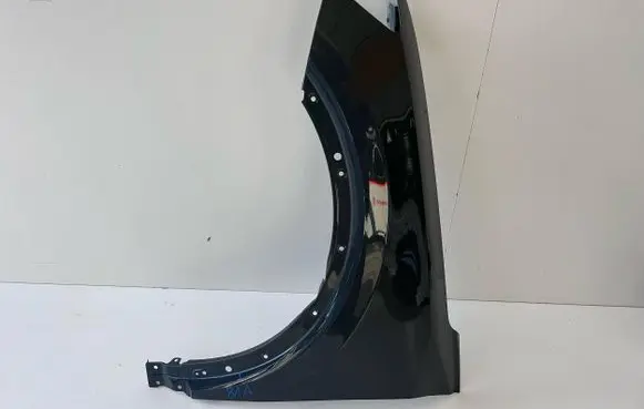 Audi Q2 - Fender 81A821469