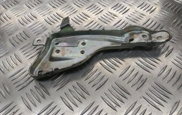 Mercedes-Benz C W205 Engine mounting bracket A6510901041