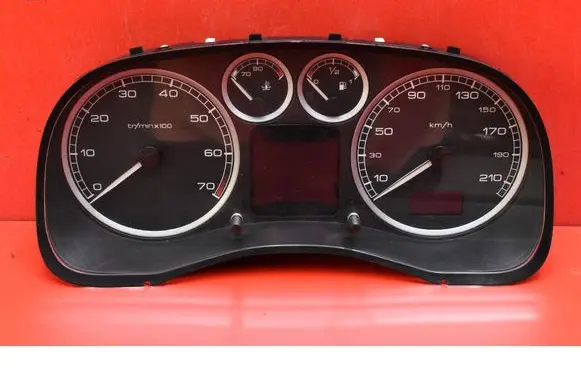 Speedometer (instrument cluster)