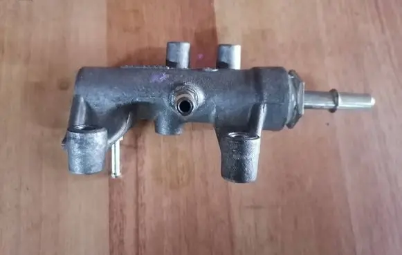 Opel Vectra C Fuel pressure regulator 55203803